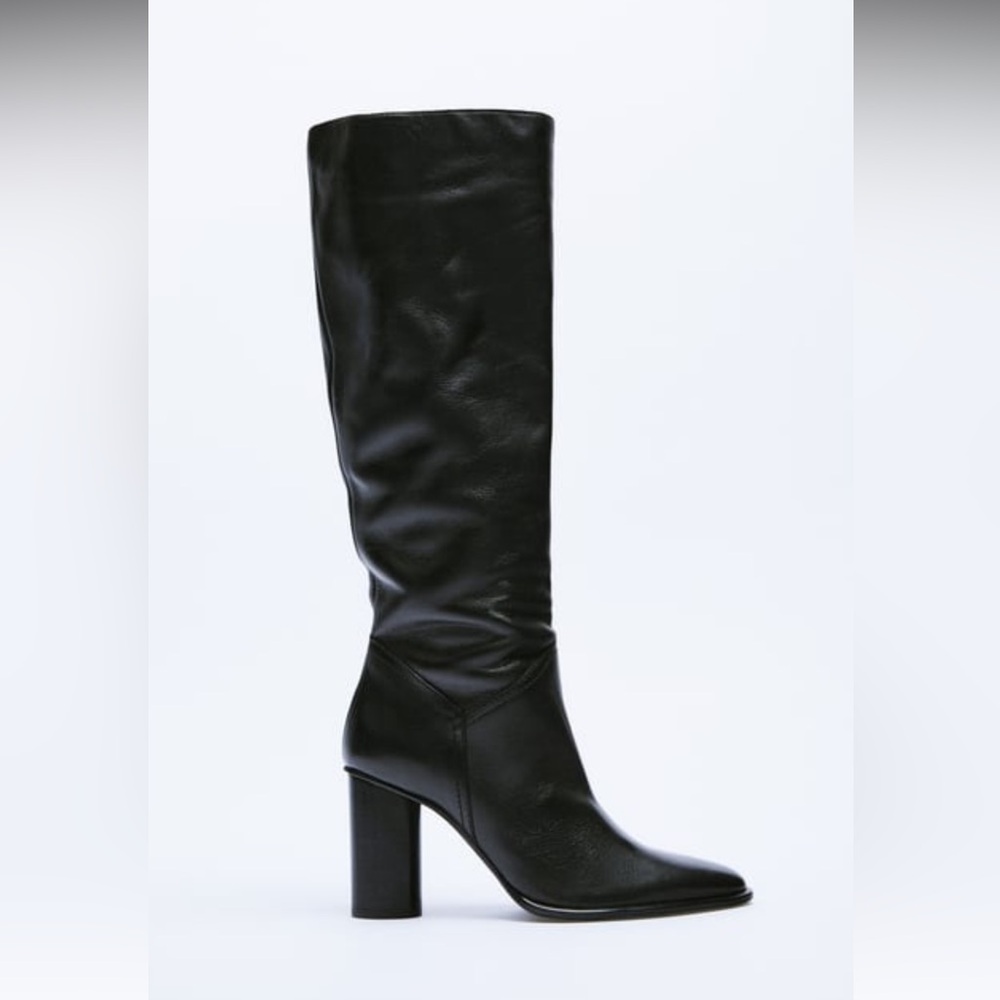 HEELED LEATHER KNEE HIGH BOOTS
Black 1/1027/810/040/39